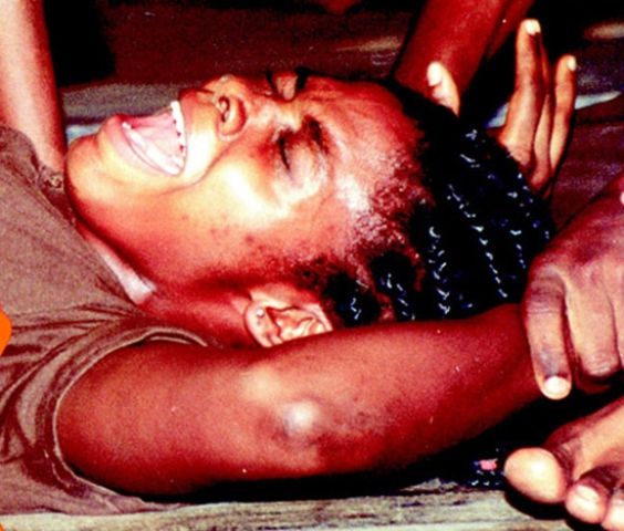 Nas tribos, ritual faz parte da iniciação da mulher